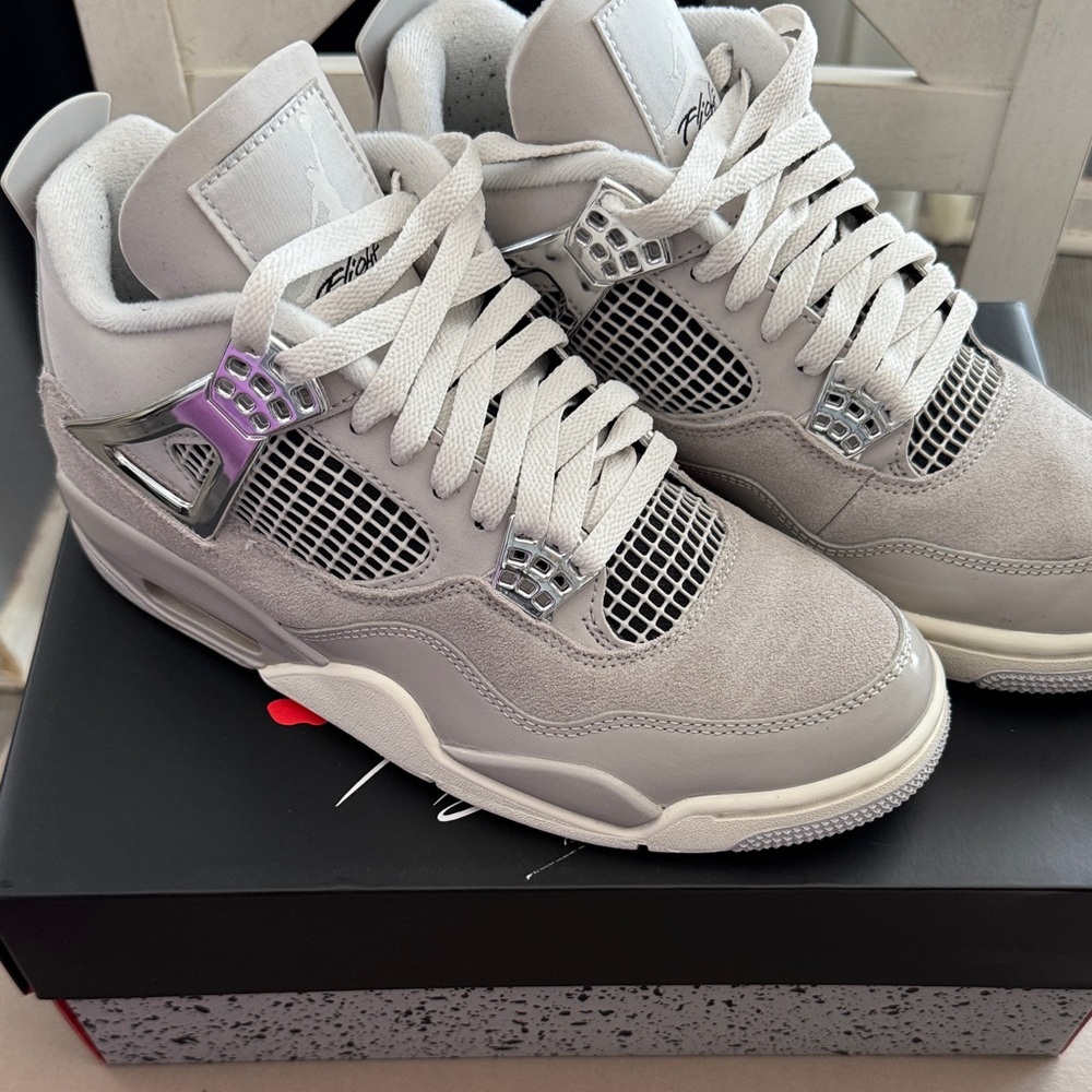 Women’s Air Jordan Retro ‘Frozen Moments’